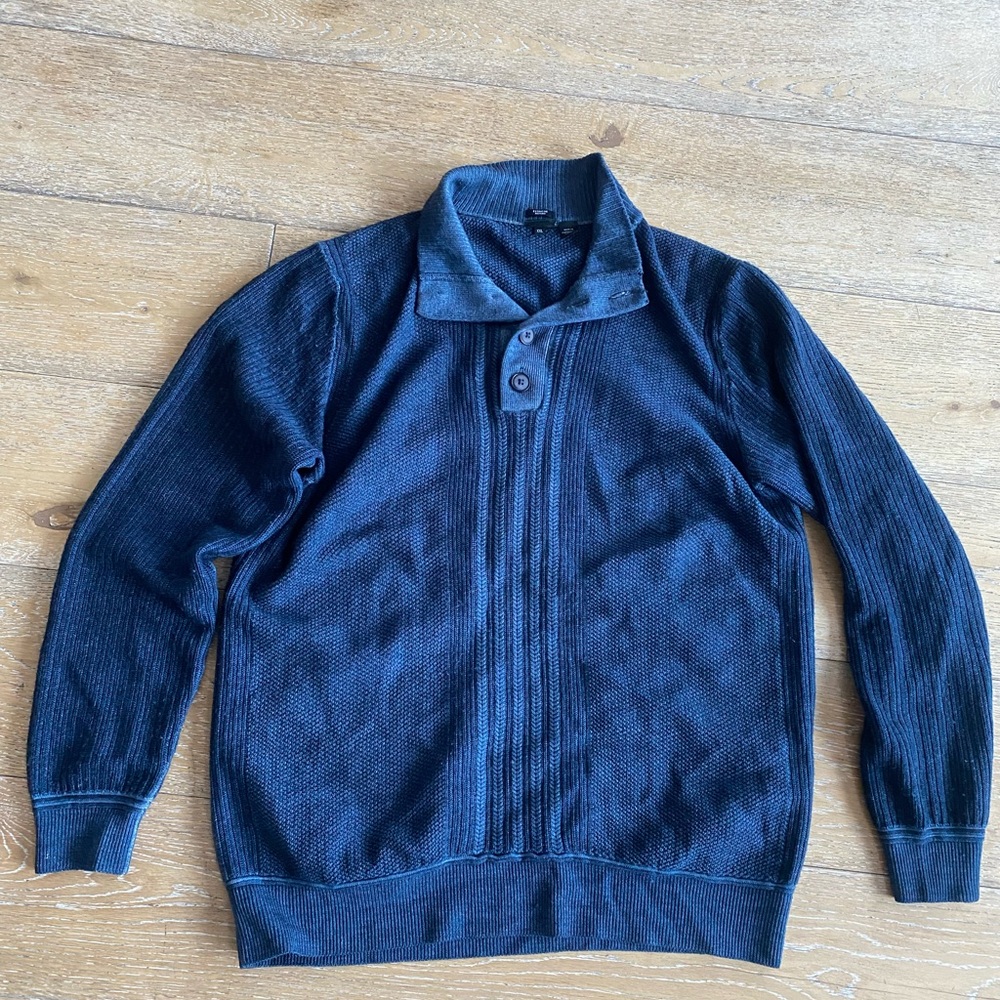 Hugo boss xxl stylish Men's Navy Blue Sweater amazing material and condition